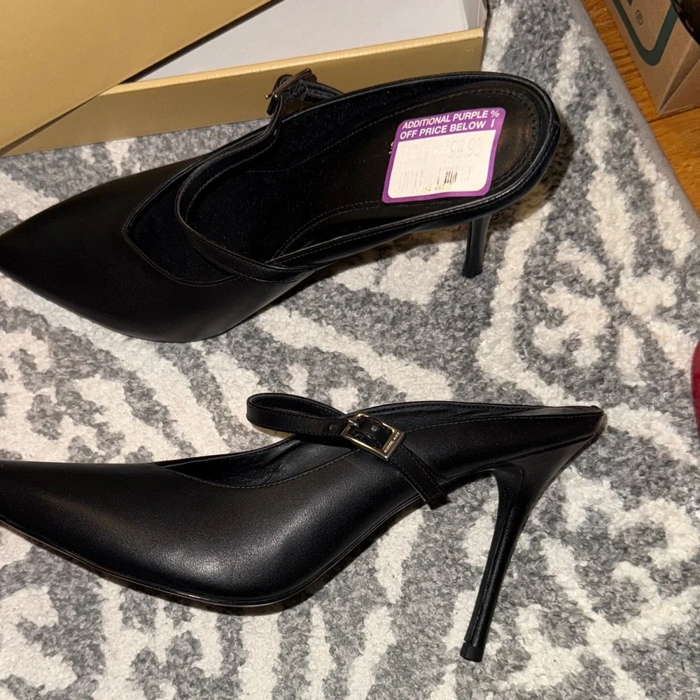 Michael Kors Black Heeled Pumps - Picture 3 of 3